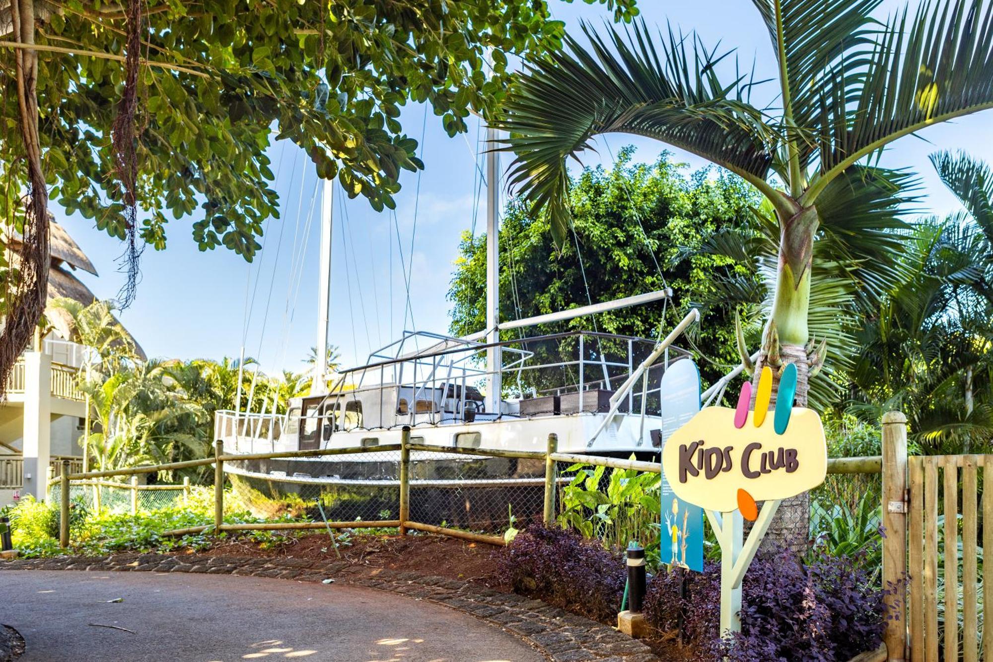 Zilwa Attitude Hotel Resort Grande Gaube Ngoại thất bức ảnh